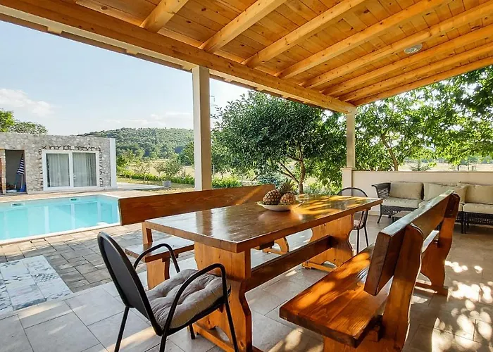 Legacy Villa Krusvar